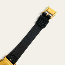 Load image into Gallery viewer, Vintage Gucci 3400FL Ladies Gold-Plated Quartz Watch Black Roman Dial