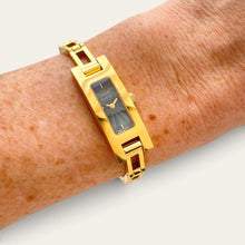 Load image into Gallery viewer, Vintage Gucci 3900L Ladies Quartz Watch Black Guilloche Dial