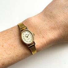 Load image into Gallery viewer, 1970s Ladies' Sekonda Mechanical Watch with Oval Dial