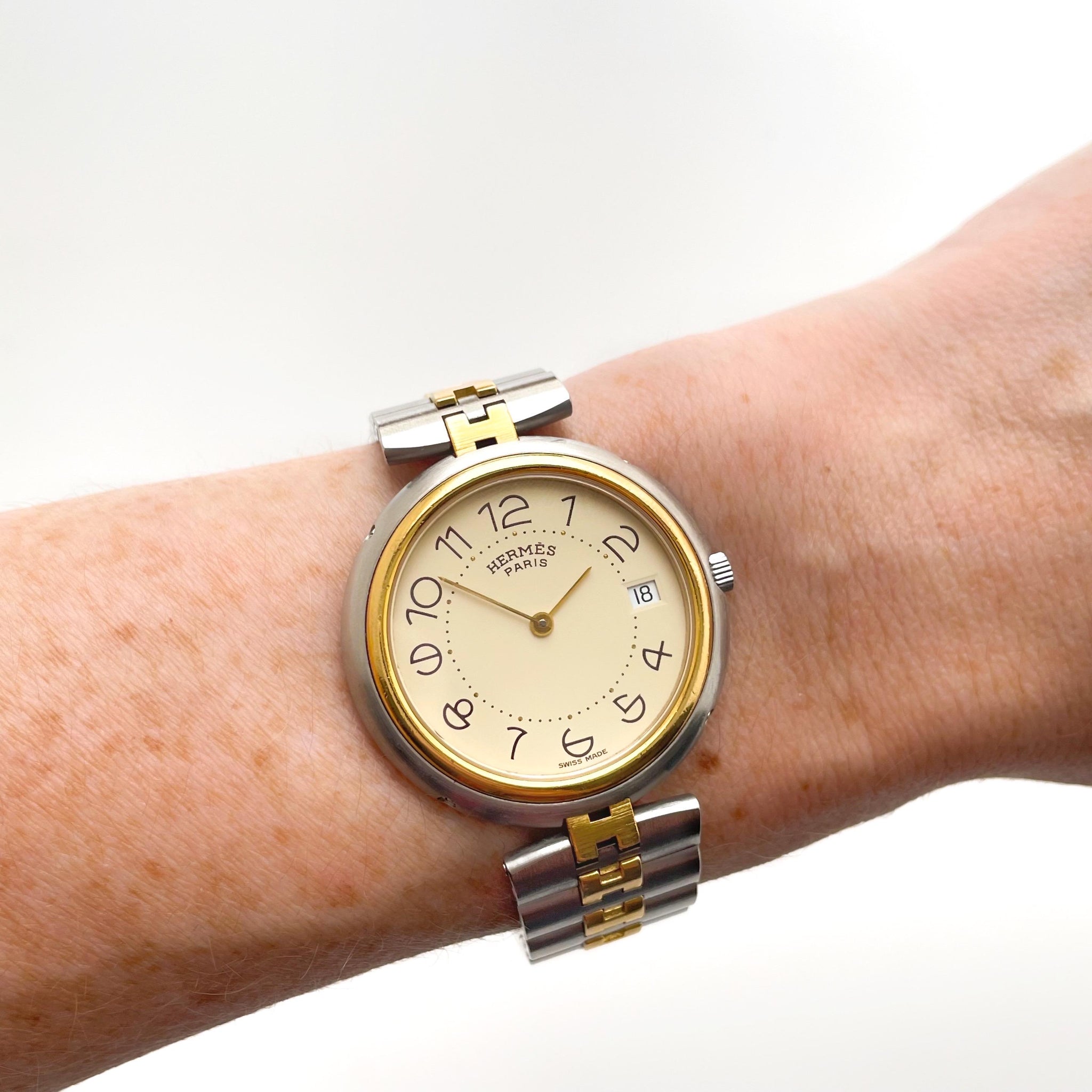 Vintage Two-Tone Hermes Profile Unisex Quartz Watch with  display picture 3