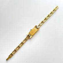 Load image into Gallery viewer, Vintage Ladies&#39; 90s Gucci 3900L Quartz Watch with Rectangular Black Dial
