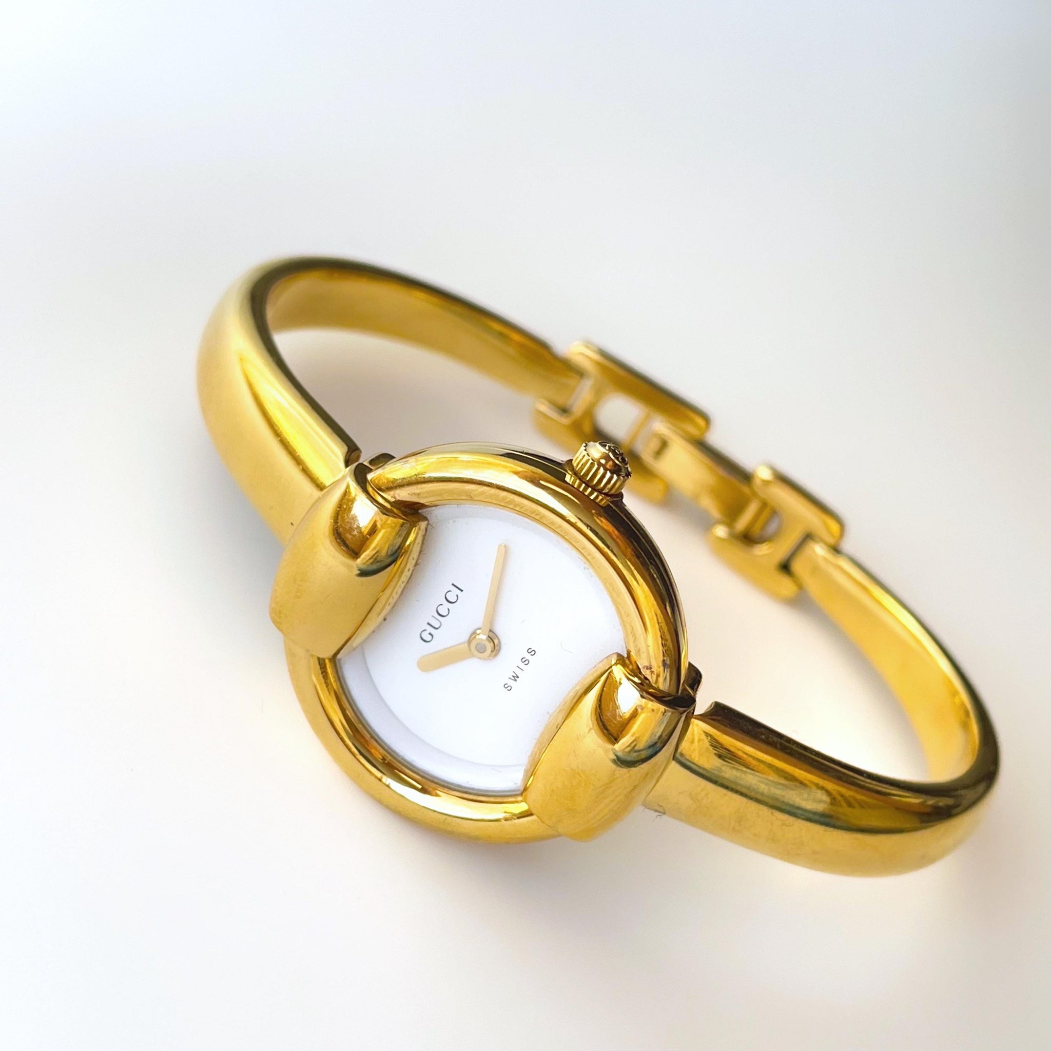 90s Gold-Plated Gucci 1400L Bangle Quartz Watch with Horsebit