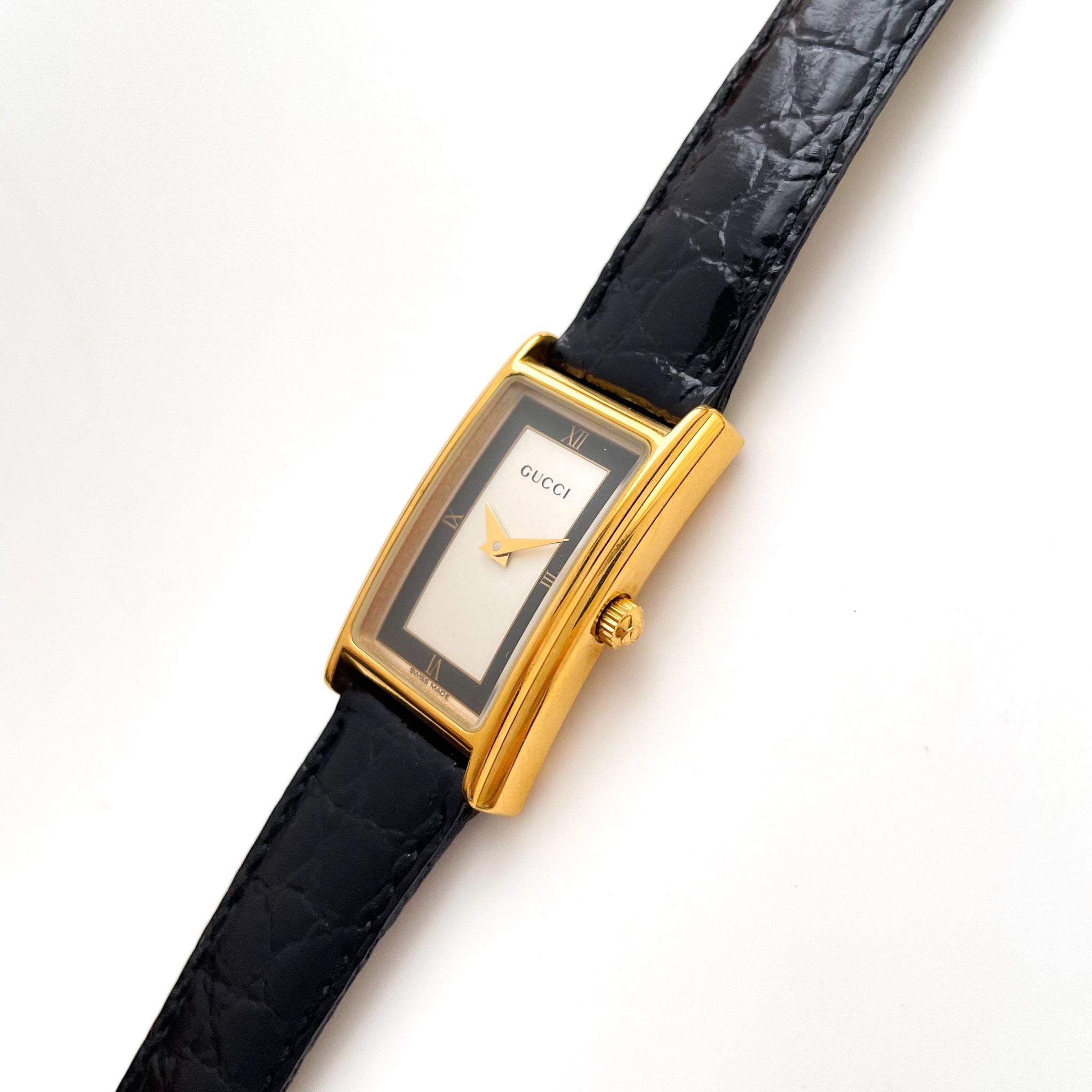 Vintage 1998 Gucci 2600L Quartz Watch with Rectangular Tank-Style