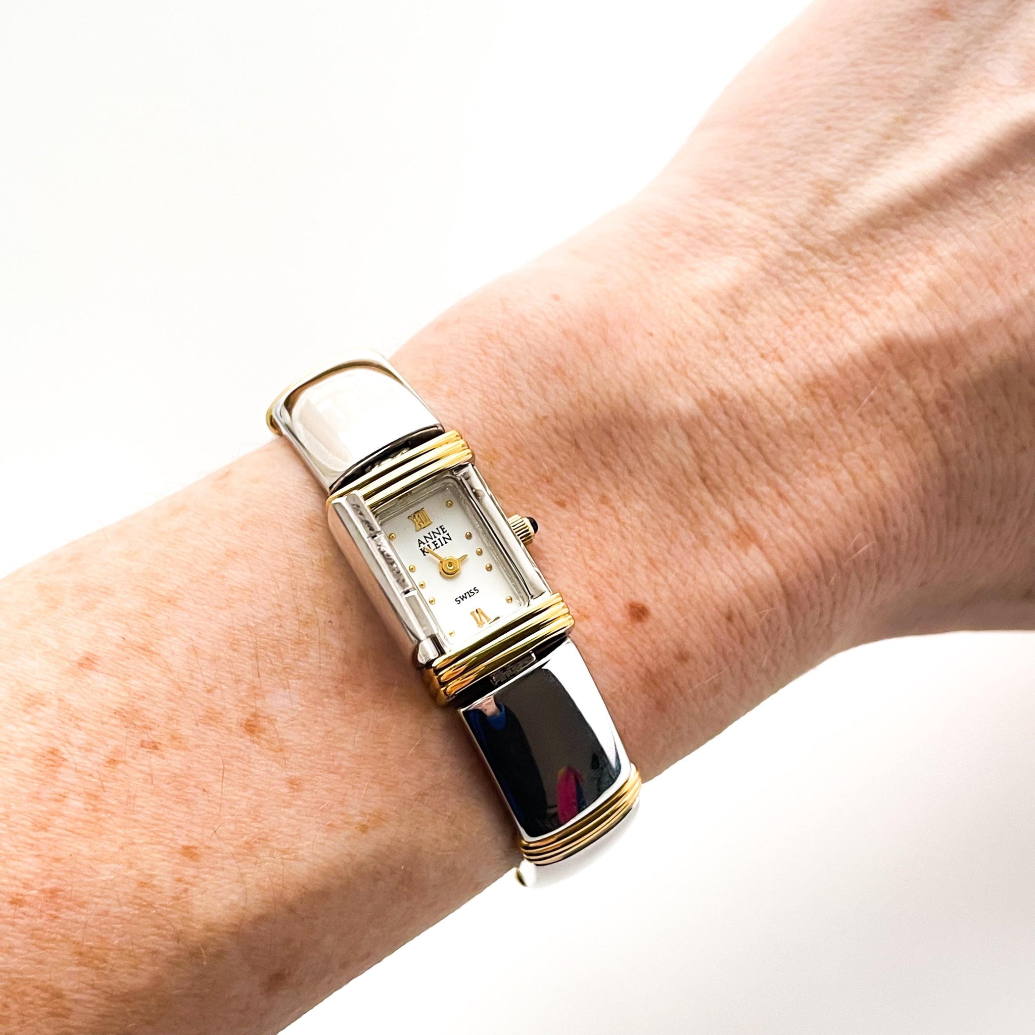 Anne Klein Peak a Boo Gold Mesh Bracelet and Watch ✨Anne Klein Peek A Boo Gold Watch ⚙️Quartz (Battery  main image 3