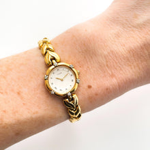 Load image into Gallery viewer, Very Rare 90s Gold-Plated Seiko Tiss√© Jewellery Quartz Watch with Tiny Dial, Thin Bracelet and 6 Diamonds
