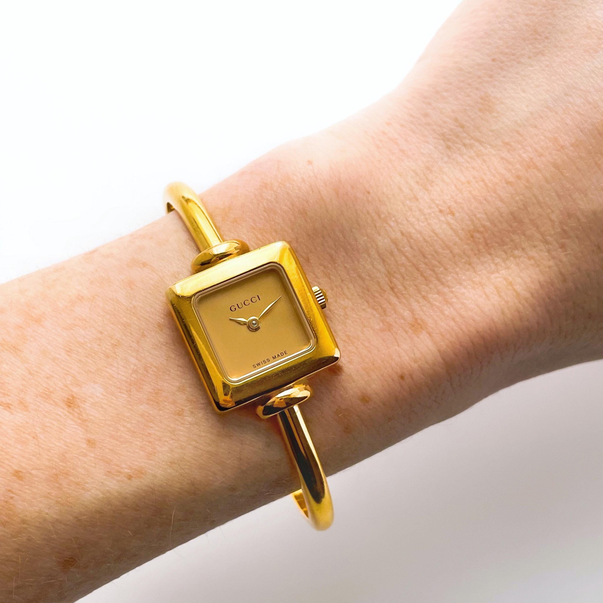 時計 Authentic Bangle Gucci watch Vintage Gucci Bangle Watch Pink Mother of Pearl