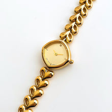 Load image into Gallery viewer, Dainty Ladies’ Quartz Watch – Gold-Plated with Heart Bracelet

