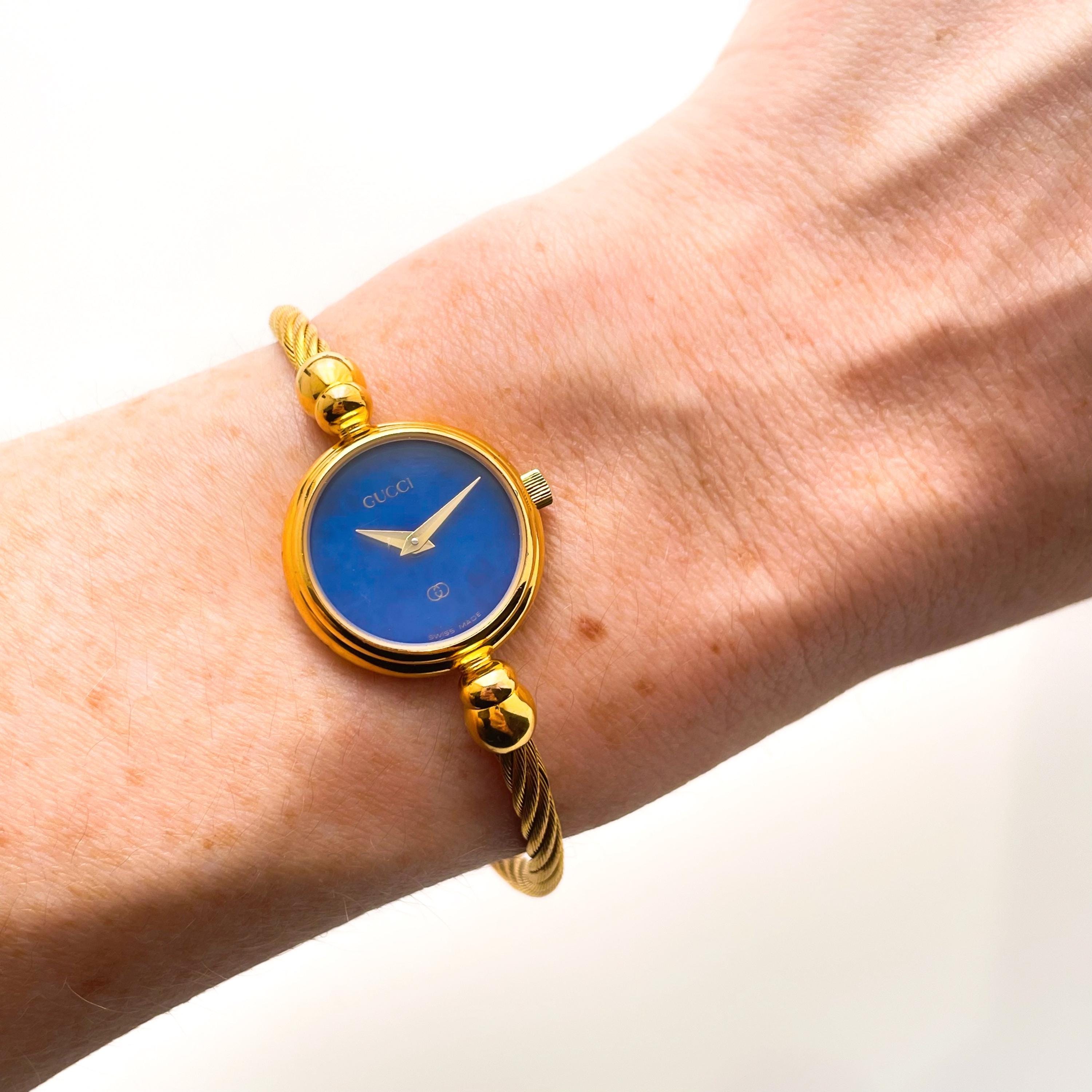 Gucci 2047L - Gold-Plated Ladies' Bangle Watch with Blue Dial