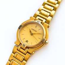 Load image into Gallery viewer, Vintage Gold-Plated Gucci 9200L Quartz Watch with Round Dial and Date Window
