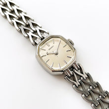 Load image into Gallery viewer, Vintage 1970s Silver-Tone Seiko Ladies&#39; Mechanical Watch with Octagon Dial and Intricate Bracelet
