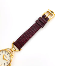 Load image into Gallery viewer, 90s Gold-Plated Gucci 6000.2.L Quartz Watch with Burgundy Leather Strap
