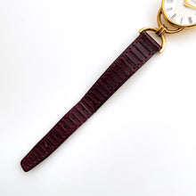 Load image into Gallery viewer, 90s Gold-Plated Gucci 6000.2.L Quartz Watch with Burgundy Leather Strap
