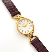 Load image into Gallery viewer, 90s Gold-Plated Gucci 6000.2.L Quartz Watch with Burgundy Leather Strap
