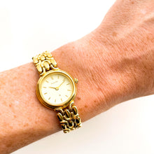 Load image into Gallery viewer, Vintage Ladies&#39; Gold-Plated Accurist Quartz Watch - Beige Round Dial
