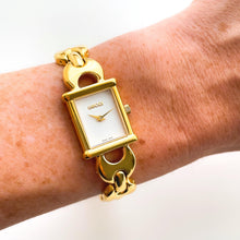 Load image into Gallery viewer, Gucci 1800 – Ladies’ Quartz Watch with Interchangeable Straps, Boxed, 1990s

