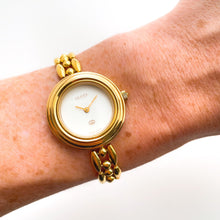 Load image into Gallery viewer, Gucci 11/12.2 – Boxed Quartz Watch with Interchangeable Bezels
