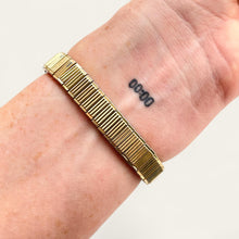 Load image into Gallery viewer, Vintage 1973 Gold-Plated Ladies&#39; Seiko Automatic Mechanical Watch
