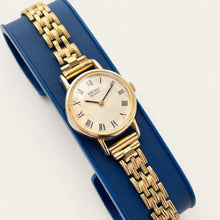 Load image into Gallery viewer, Vintage 80s Gold-Plated Ladies&#39; Seiko Quartz Watch - Round Dial

