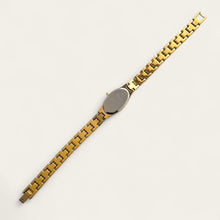 Load image into Gallery viewer, Dainty Retro Ladies&#39; Gold-Plated Quartz Watch with Oval Dial
