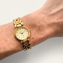 Load image into Gallery viewer, Vintage Ladies&#39; Gold-Plated Accurist Quartz Watch - Beige Round Dial

