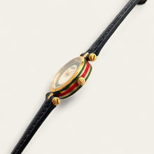 Load image into Gallery viewer, Vintage 90s Ladies' Gucci Quartz Watch - Green Sector Dial - Leather Strap
