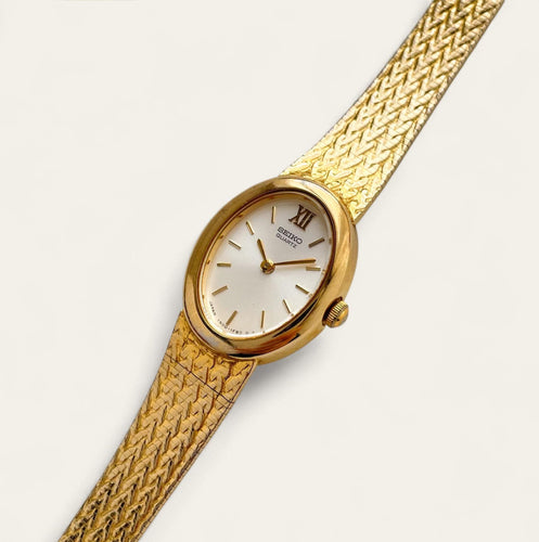 Vintage 1992 Gold-Plated Ladies' Seiko Quartz Watch - Oval Dial