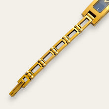 Load image into Gallery viewer, Vintage Ladies&#39; 00s Gucci 3900L Quartz Watch - Black Dial - Boxed
