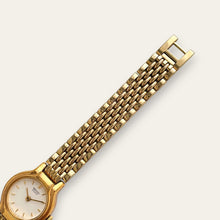 Load image into Gallery viewer, Vintage 90s Gold-Plated Ladies&#39; Seiko Quartz Watch - Round Dial
