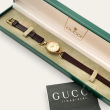 Load image into Gallery viewer, 90s Gold-Plated Gucci 6000.2.L Quartz Watch with Burgundy Leather Strap

