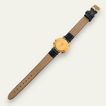 Load image into Gallery viewer, 90s Gold-Plated Gucci 3800Jr Quartz Watch - Beige Dial
