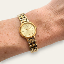 Load image into Gallery viewer, Vintage 90s Gold-Plated Ladies' Seiko Quartz Watch - Round Dial
