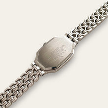 Load image into Gallery viewer, Rare 90s Ladies' Silver-Tone Seiko Quartz Watch - Intricate Bracelet
