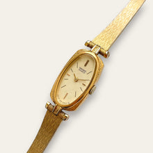 Load image into Gallery viewer, Vintage 1981 Gold-Plated Ladies' Seiko Quartz Watch

