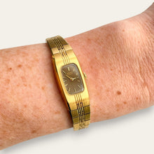 Load image into Gallery viewer, Vintage 1980s Gold-Plated Ladies' Seiko Quartz Watch - Brown Dial
