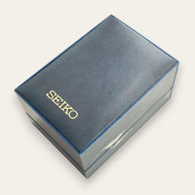 Load image into Gallery viewer, Vintage 1979 Gold-Plated Ladies' Seiko Mechanical Watch with Faceted Glass
