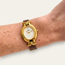 Load image into Gallery viewer, Vintage 1990s Fendi 640L Quartz Watch - Interchangeable Leather Straps
