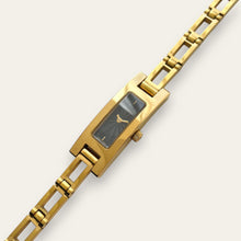 Load image into Gallery viewer, Vintage Ladies' 00s Gucci 3900L Quartz Watch - Black Dial - Boxed
