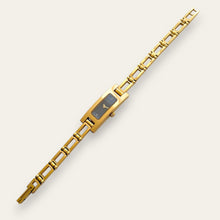 Load image into Gallery viewer, Vintage Ladies' 00s Gucci 3900L Quartz Watch - Black Dial - Boxed
