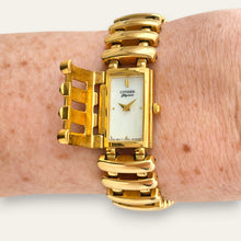 Load image into Gallery viewer, Vintage Citizen Elegance Secret Watch - 1990s Quartz - Mother of Pearl
