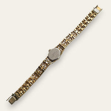 Load image into Gallery viewer, Vintage 1974 Ladies Seiko Mechanical Watch, Faceted Crystal
