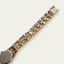 Load image into Gallery viewer, Vintage 1974 Ladies Seiko Mechanical Watch, Faceted Crystal
