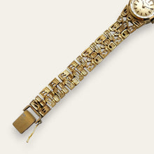 Load image into Gallery viewer, Vintage 1974 Ladies Seiko Mechanical Watch, Faceted Crystal
