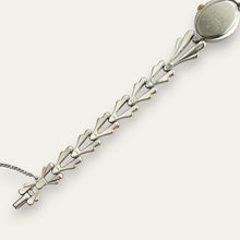 Load image into Gallery viewer, Vintage Seiko Two-Tone Bracelet Watch | 1980s Dress Watch, Quartz
