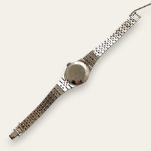 Load image into Gallery viewer, 1976 Vintage Seiko Ladies Mechanical Watch - Metallic Blue Dial
