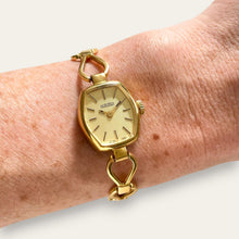 Load image into Gallery viewer, Vintage Roamer Cocktail Watch | 1970s Swiss Mechanical Gold Bracelet
