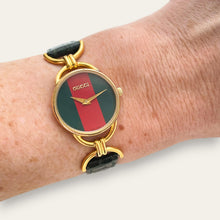 Load image into Gallery viewer, 1990s Vintage Gucci 6000L Quartz Watch - Sherry Web Dial
