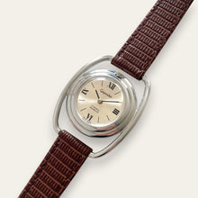 Load image into Gallery viewer, Vintage 1970s Gigandet "Space Age" Mechanical Watch - Silver Dial NOS
