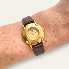 Load image into Gallery viewer, Ladies' Vintage 90s Gold-Plated Fendi 400L Watch - Leather Strap, Quartz
