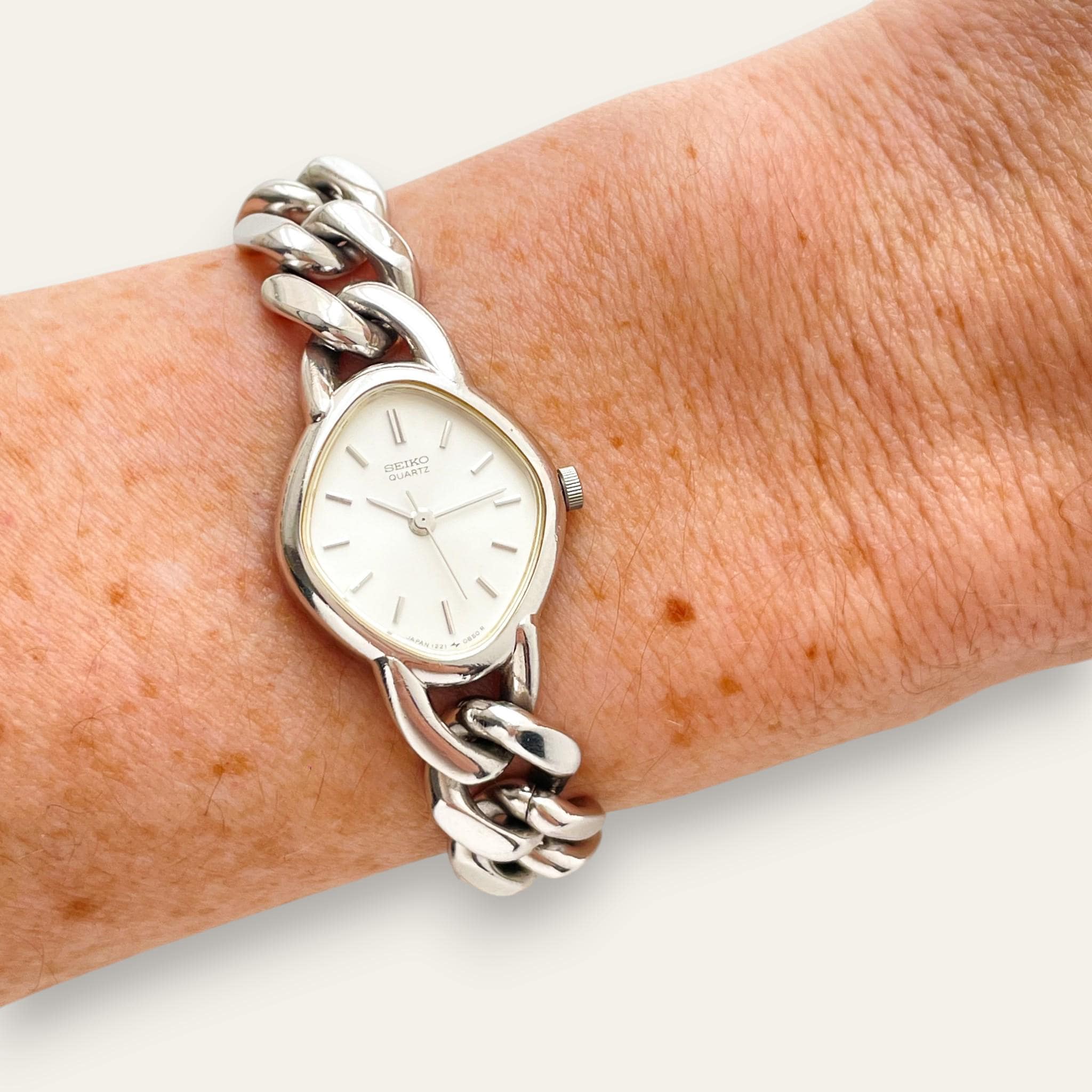 Vintage Seiko Chain Bracelet Watch for Women | Silver-Tone  display picture 1