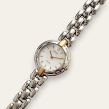 Load image into Gallery viewer, Seiko Tissé Two-Tone Ladies' Watch - Vintage 1990s Silver &amp; Gold Bracelet, Quartz
